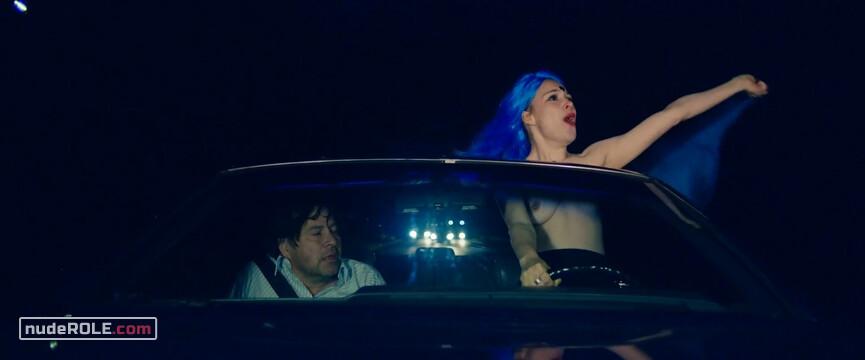6. Mia nude – Electric Girl (2019)