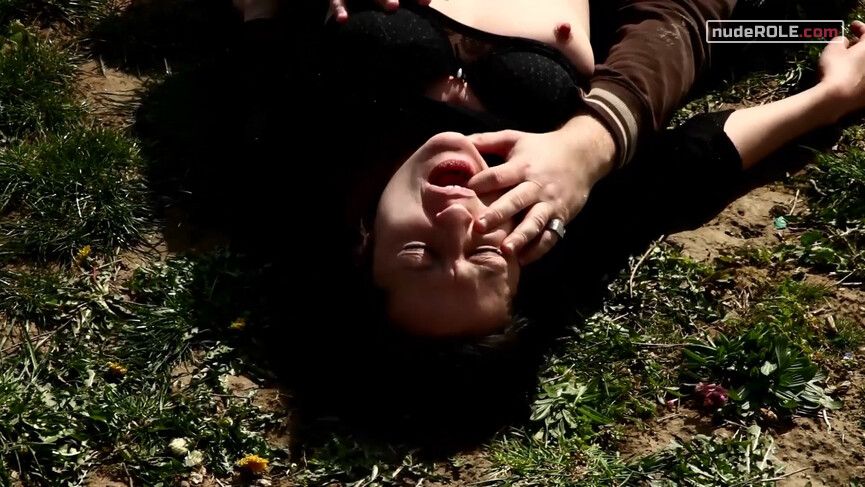 4. Youmna nude – Zeitgeist Protest (2017)