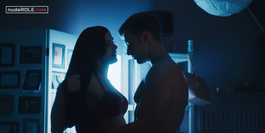 3. Emma Muller, Ann-Sophie Rellinger nude – Schattenmoor s01e08 (2019)