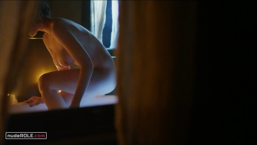 1. Ida Pender nude – Underbelly s06e07 (2013)