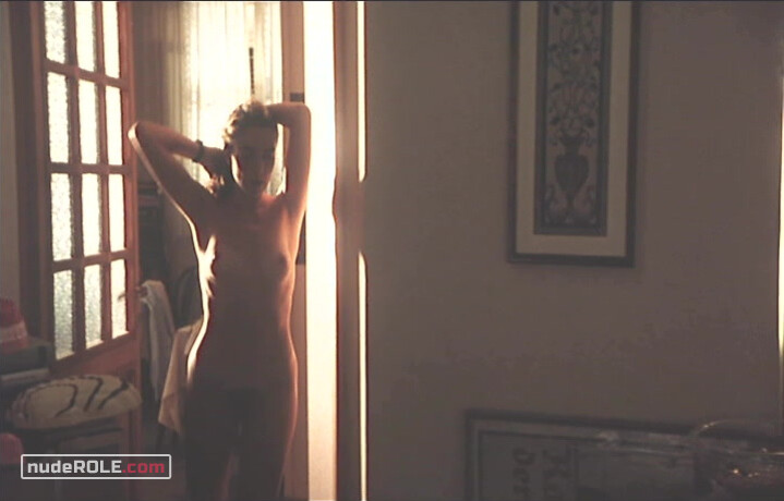 2. Michela nude – Il gioco (2001)