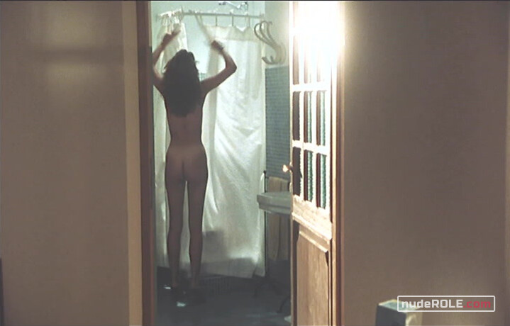 7. Michela nude – Il gioco (2001)