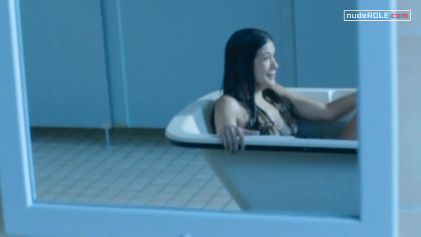 6. Luce nude – Post Partum (2013)
