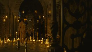 Elizabeth I nude – Elizabeth: The Golden Age (2007)