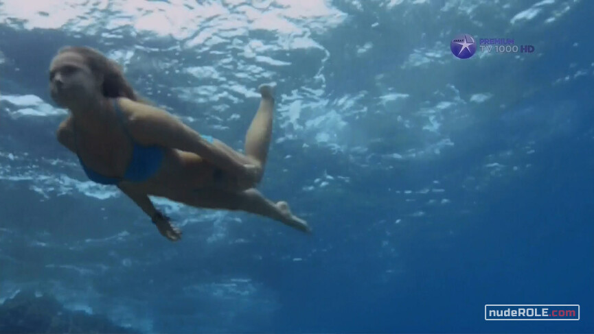 11. Emmaline 'Emma' Robinson sexy – Blue Lagoon: The Awakening (2012)
