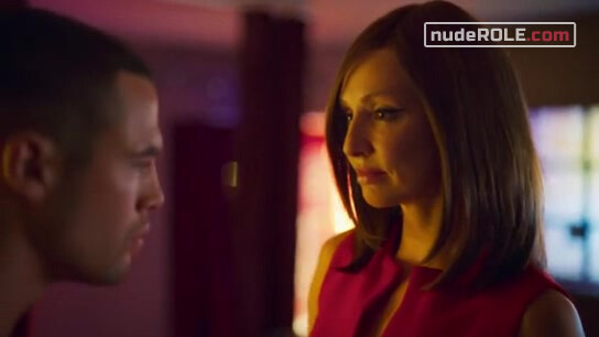 1. Macarena Medina sexy – Toy Boy s01e02 (2019)