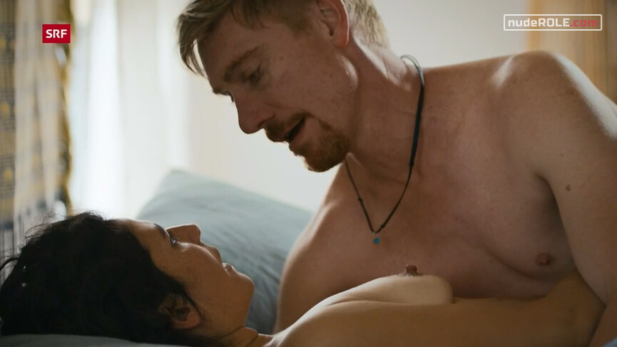 16. Elena nude – Monogamish s02e03-08 (2019)