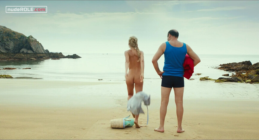 3. La jeune Allemande nude – Nicholas on Holiday (2014)