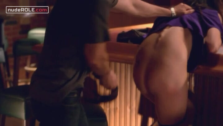 1. Nancy Botwin nude – Weeds s06e08 (2010)