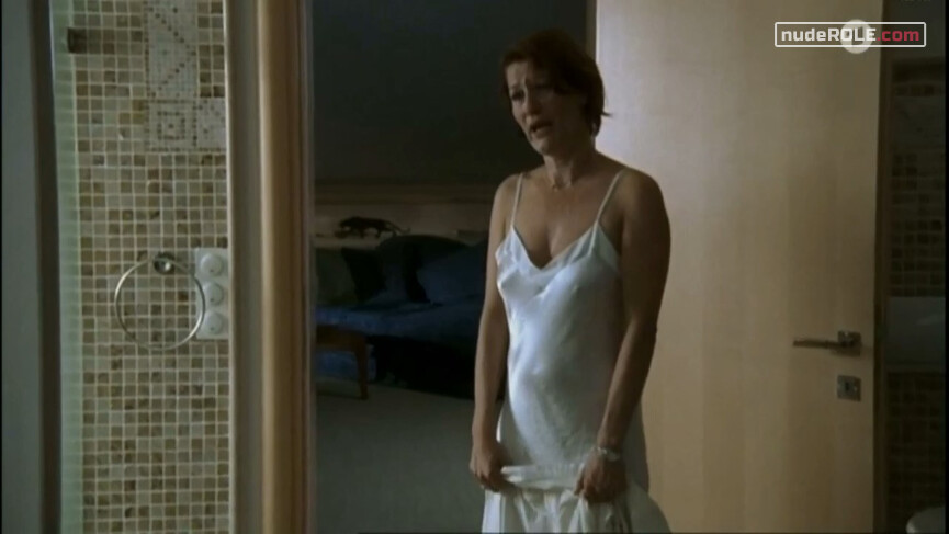 6. Julia Boysen nude – Nicht ohne deine Liebe (2002)