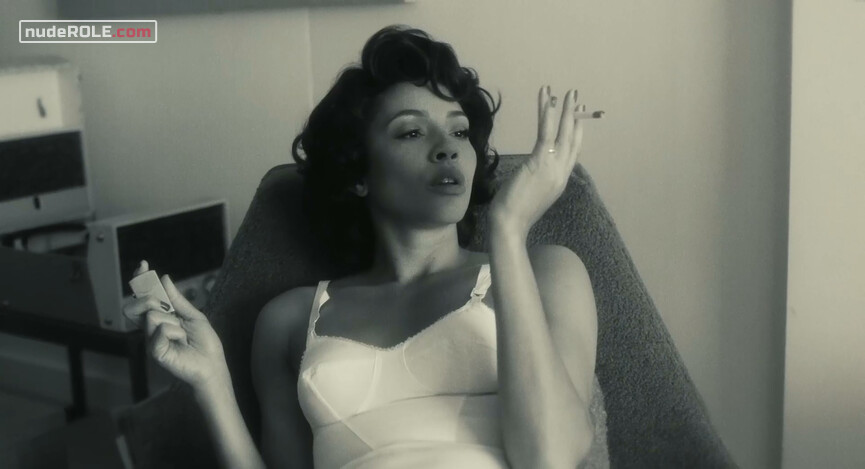 2. Jane, Elaine sexy – Born to Be Blue (2015)