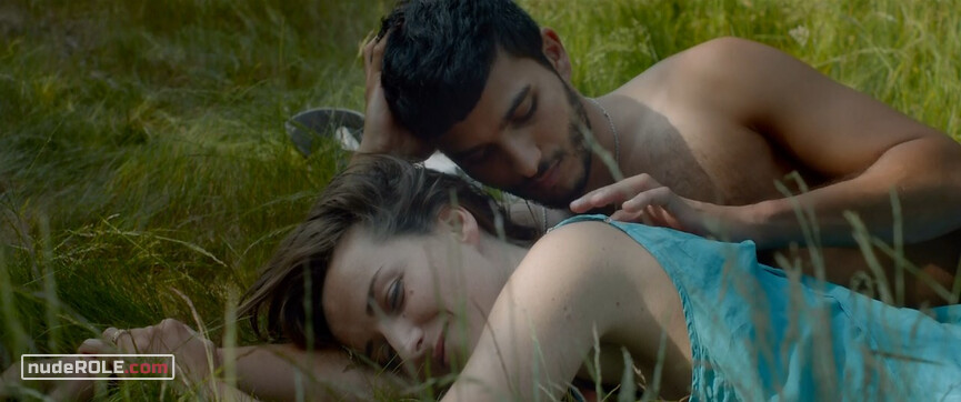 4. Liza sexy – Lili Rose (2014)