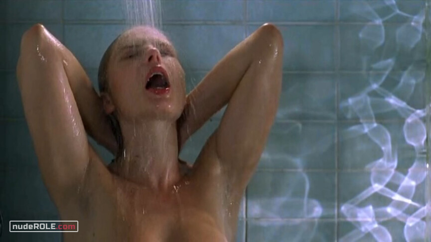 2. Annika Bengtzon nude – Deadline (2001)