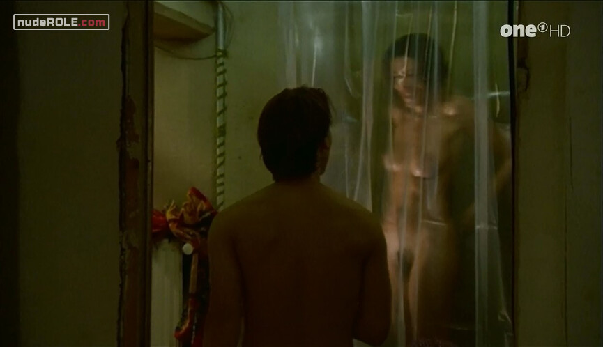 1. Sven's Flatmate nude – Drei mit Herz s01e10 (1999)