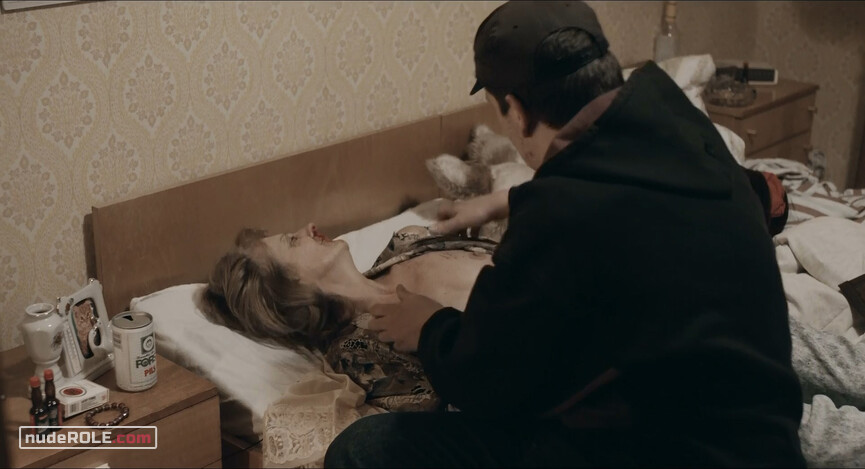 3. Geprugelte Ehefrau nude – As We Were Dreaming (2015)