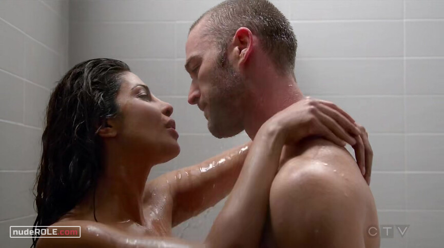 4. Alex Parrish sexy – Quantico s01e01, e03, e05, e06, e11 (2015)