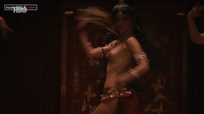 4. Mata Hari nude – Santos Dumont s01e04 (2019)