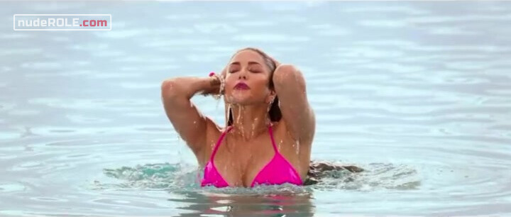 8. Laila, Lily sexy – Mastizaade (2016)