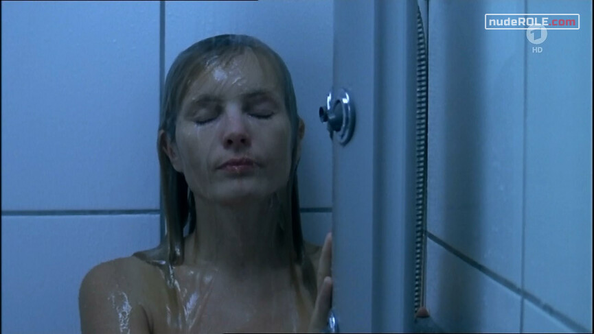 4. Juliane Meybach nude – Dornröschen erwacht (2005)
