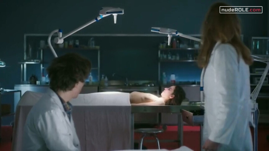 6. Blanche Ligier nude – Alexandra Ehle s01e03 (2019)