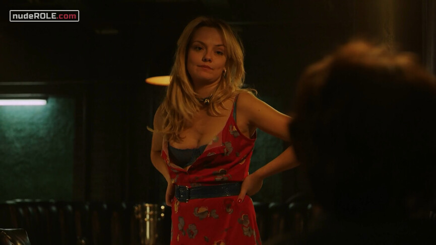 1. Lori Madison sexy – The Deuce s03e04 (2019)