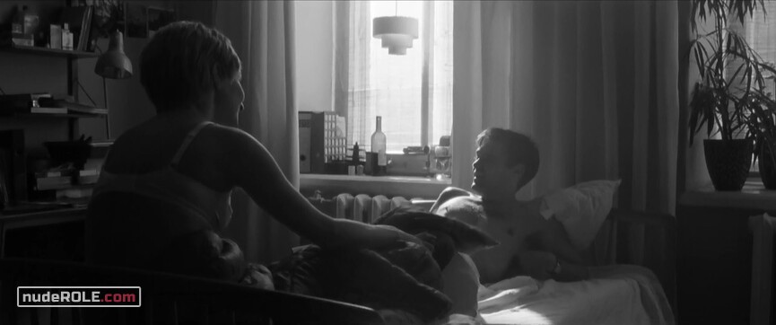 3. Tove nude – Gentlemen & Gangsters s01e02 (2016)