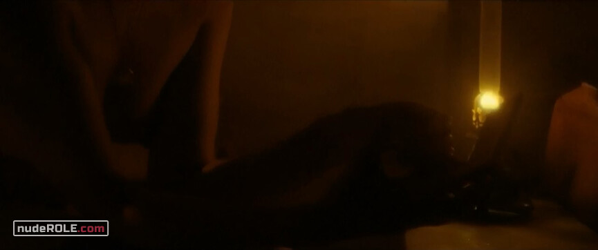 4. Tove nude – Gentlemen & Gangsters s01e02 (2016)