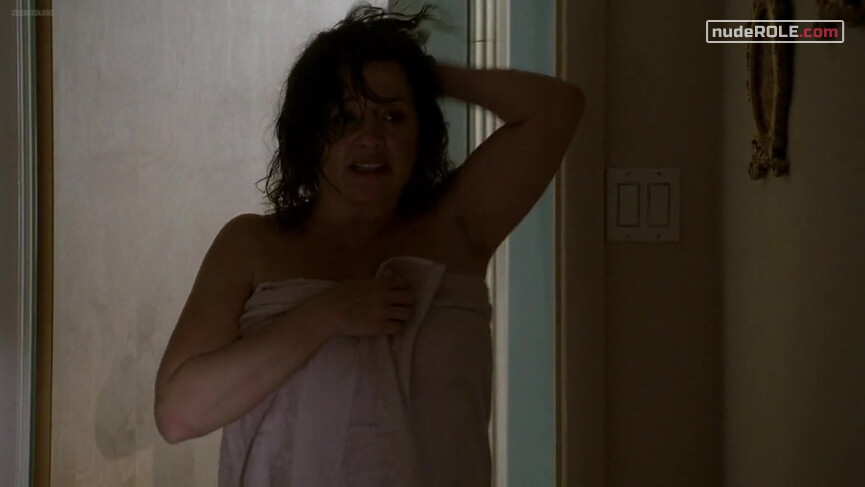 1. Lorraine Calluzzo nude – The Sopranos s05e04 (2004)