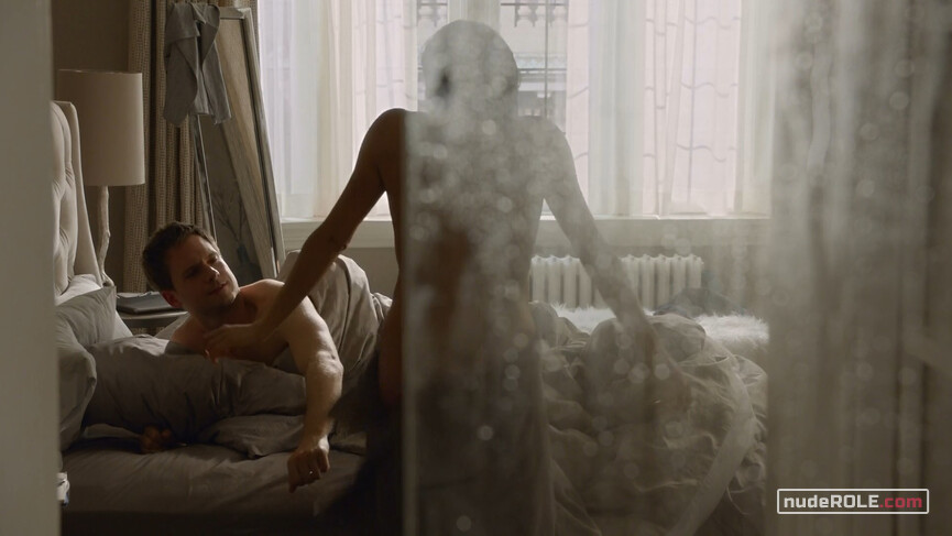 5. Woman sexy – Suits s04e01 (2014)