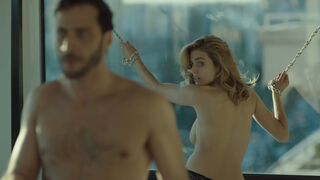Chloe nude – Estocolmo s01e01 (2016)
