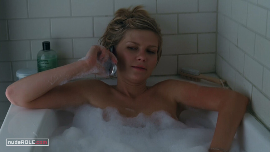 8. Claire Colburn sexy – Elizabethtown (2005)