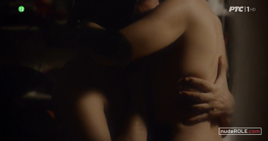 4. Ana nude – Grudi s01e01 (2018)