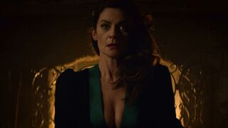 Mary Wardwell sexy – Chilling Adventures of Sabrina s01e05-07 (2018)