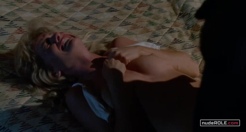 5. Bonnie nude, Debbie nude – Kidnapped (1986)