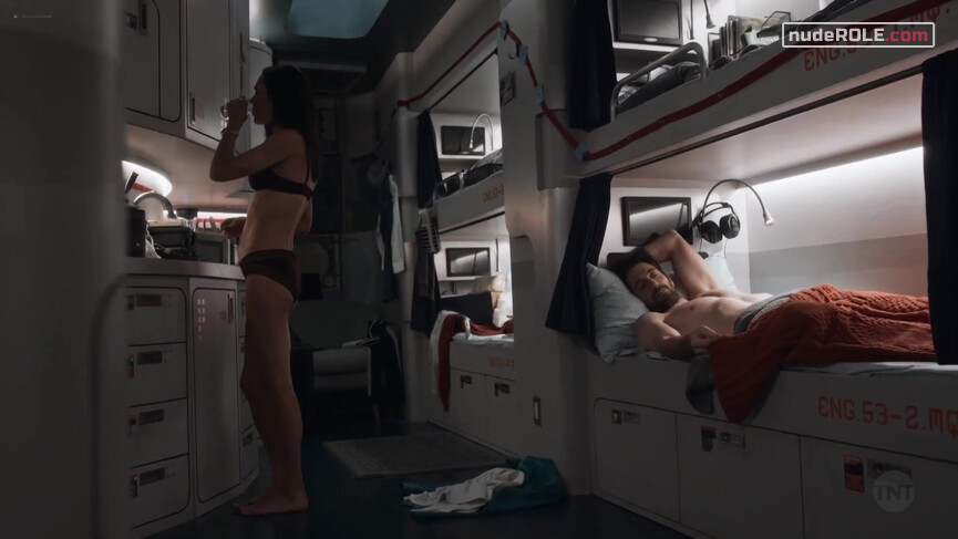 6. Melanie Cavill sexy – Snowpiercer s01e05 (2020)