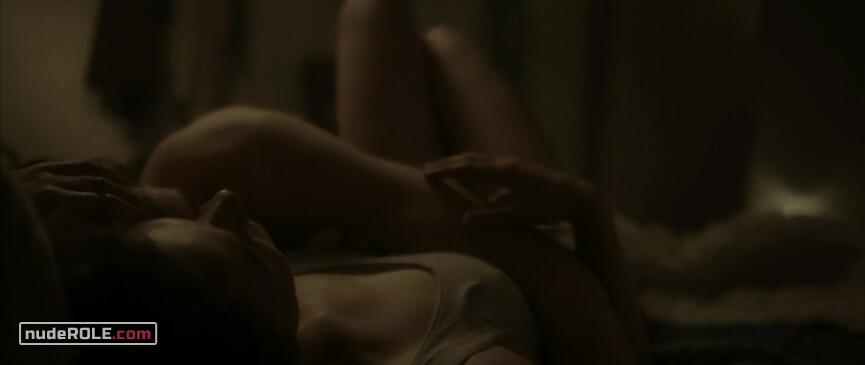 2. Lena sexy – Storm House (2011)