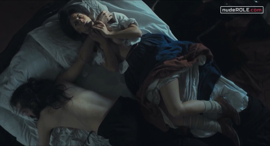 4. Ana nude – Madre Paula s01e02 (2017)