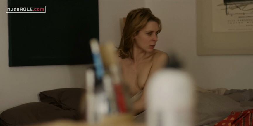 10. Stella Mariani nude – La Porta Rossa s01e03,e05,e07 (2017)