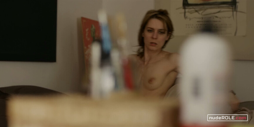 11. Stella Mariani nude – La Porta Rossa s01e03,e05,e07 (2017)