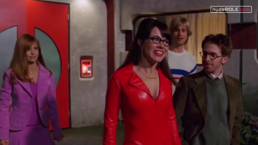 6. Velma Dinkley sexy – Scooby-Doo (2002)