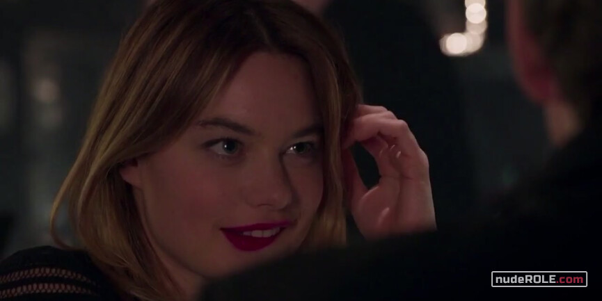 2. Camille Rowe sexy – Rock'n Roll (2017)