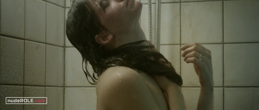 2. Laura nude – Oasen (2013)