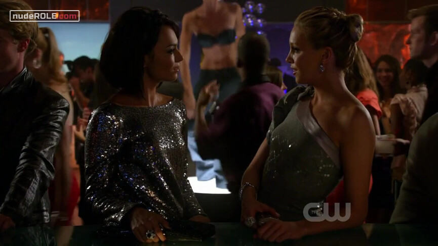 3. Katie Cassidy Sexy, Melissa Saks sexy – Melrose Place s01e01, e10 (2009)