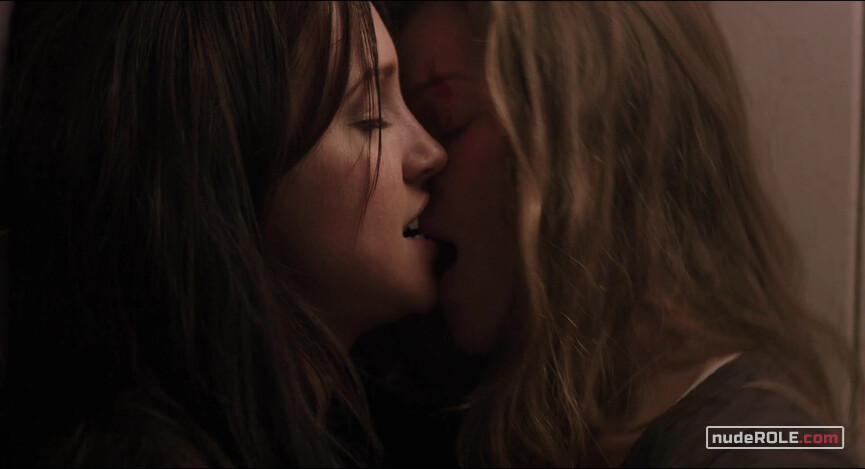 5. Amanda Rowe sexy, Hailey Jones sexy – Kill for Me (2013)