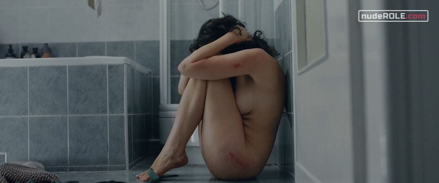 1. Magda nude – Playing Hard (2018)