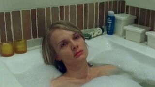 Beata Iwanicka sexy – Glina s01e02-04 (2004)