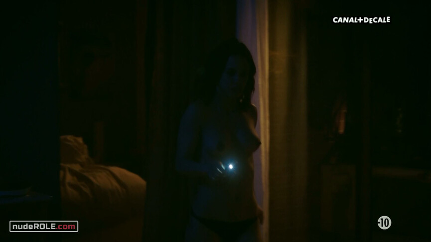 6. Alyson Lévêque nude – Hippocrate s01e04 (2018)