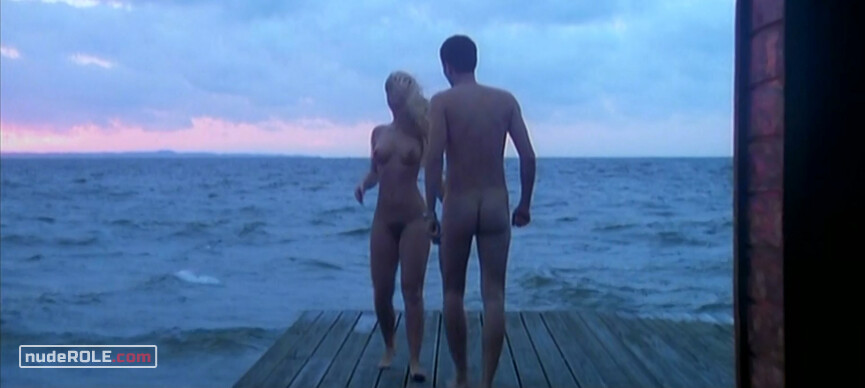 5. Jacob's Girlfriend nude – Foreign Fields (2000)