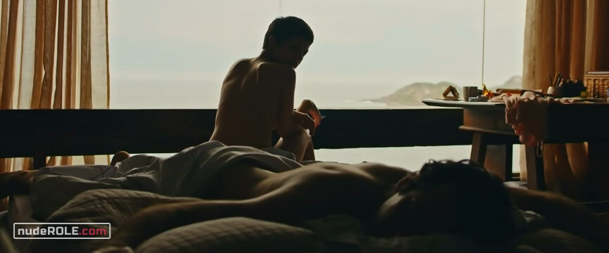 6. Elis Regina nude – Elis (2016)