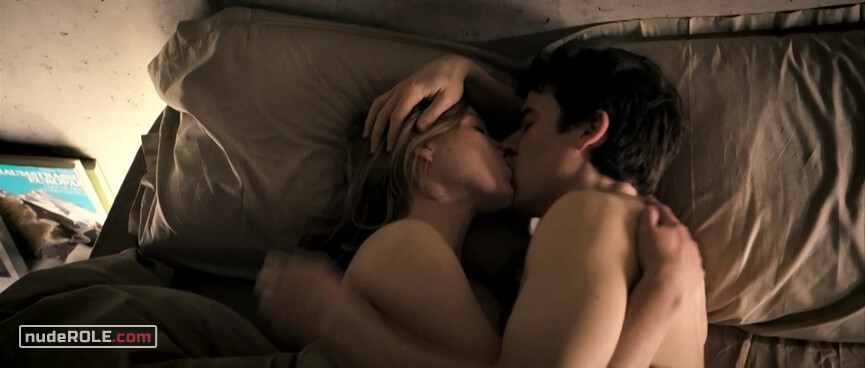 4. Dina nude – Move (2012)